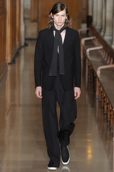Look 13